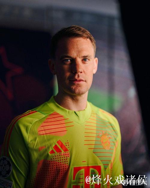 拜仁队长诺伊尔肌肉受伤缺席，冬歇后回归